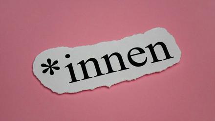Der öffentlich-rechtliche Rundfunks sollte auf das Gendern lieber verzichten, heißt es in einem neuen Aufruf. 