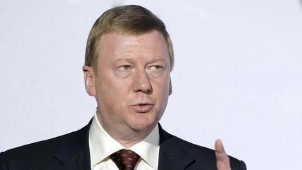 Der nach Beginn des Ukraine-Kriegs zurückgetretene prominente Kreml-Beamte Anatoli Tschubais, wird laut Medienberichten mit schweren gesundheitlichen Problemen in Europa in einem Krankenhaus behandelt.