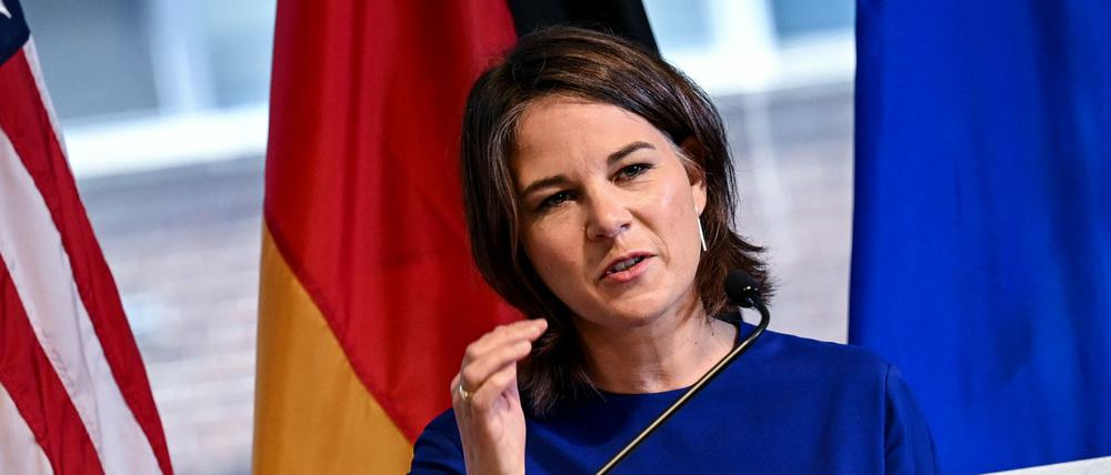 Annalena Baerbock spricht zum Thema transatlantische Beziehungen zu Studierenden der „New School“.