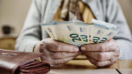 Genug gespart? Die Inflation entwertet die Rente. 