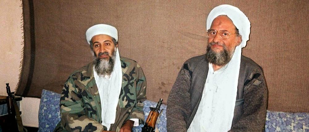 Kein Herz und keine Seele. Der ehemalige Al-Kaida-Chef Osama bin Laden (links) und sein damaliger Stellvertreter Aiman al Sawahiri im Jahr 2001. Nun sind beide tot.
