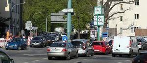 Im Straßenverkehr geraten Autofahrer schon mal aneinander. (Symbolbild)
