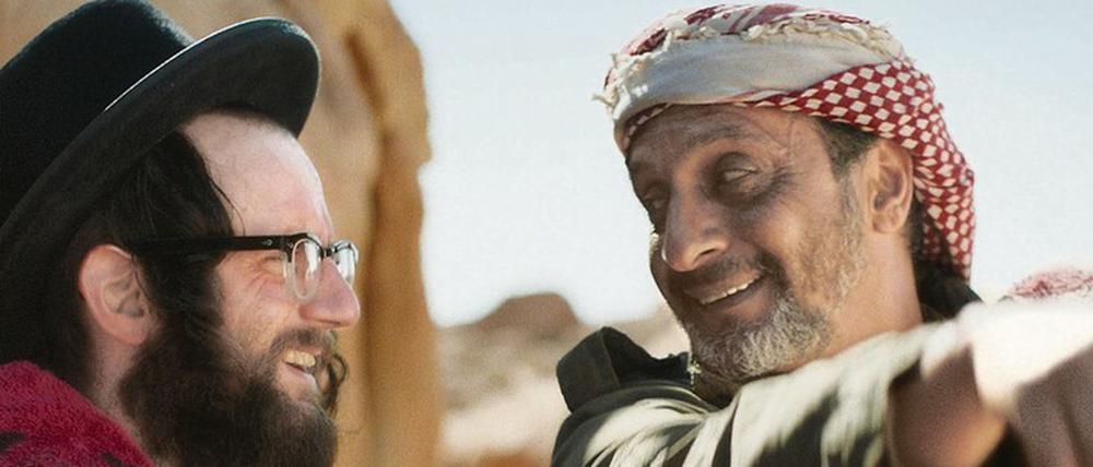 Ben (Luzer Twersky) und Adel (Haitham Omar) in „Nicht ganz koscher“.