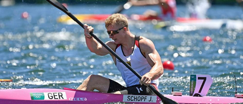 Jakob Schopf verpasste bei Olympia knapp eine Medaille im Einer, nun startet er außerdem im Vierer.