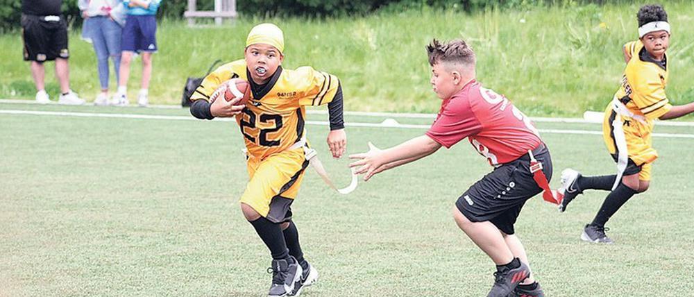 Ganz ohne Körperkontakt. Flag Football ist bei den Berliner Adlern eine beliebte Alternative zum American Football, vor allem bei Kindern und Jugendlichen.