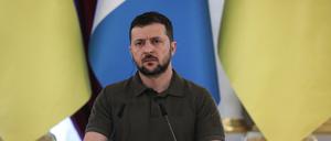 Wolodymyr Selenskyj, Präsident der Ukraine, macht Russland für Schüsse auf das AKW Saporischschja verantwortlich.