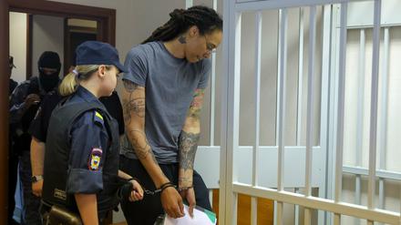 Die US-Basketballlerin Griner im Gerichtssaal in Khimki.