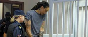 Die US-Basketballlerin Griner im Gerichtssaal in Khimki.