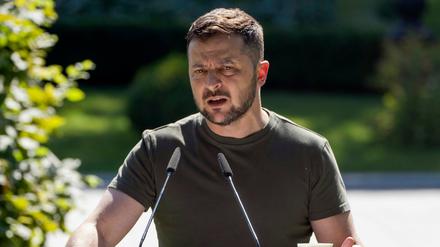 Wolodymyr Selenskyj spricht auf einer gemeinsamen Pressekonferenz (Archiv).