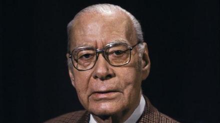 Der Berliner Theaterkritiker Friedrich Luft im Jahr 1990.