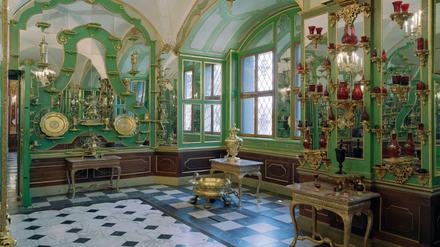 Dresdens Schatzkammer. Das Grüne Gewölbe ist nach der grünen Ausmalung eines Teils der Räume benannt.