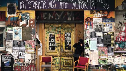 Der Eingang zum Haus in der Rigaer Straße 94 wenige Tage vor der Räumung der „Liebig 34“ am 9. Oktober.
