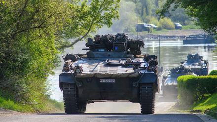 Ein Panzer des Typs Marder