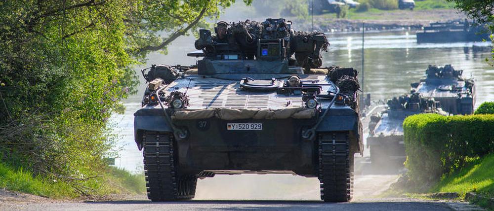 Ein Panzer des Typs Marder