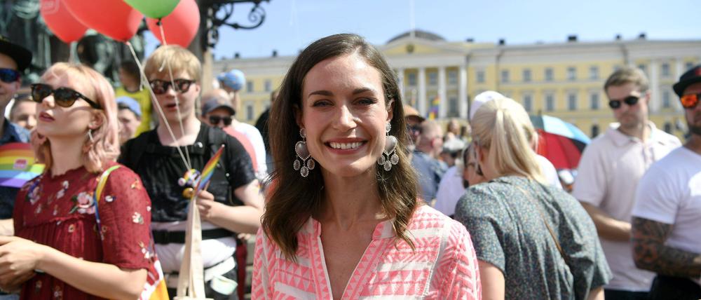 Die finnische Premierministerin Sanna Marin bei der „Helsinki Pride“ 2022.