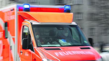 Eine 28-Jährige erlitt bei dem Unfall schwere Verletzungen am Oberkörper.