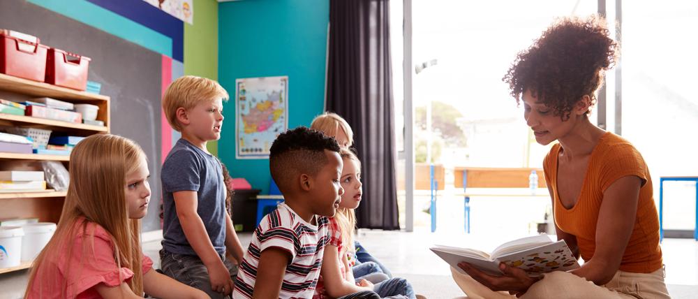 Vorlesen im Kindergarten (Symbolfoto)