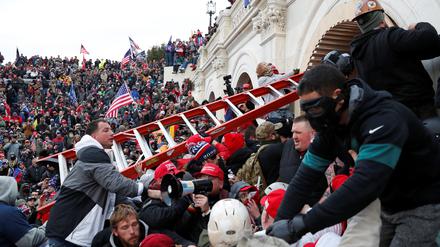 Trump-Anhänger beim Sturm auf das Kapitol am 6. Januar 2021. 