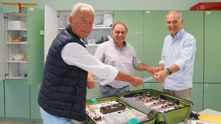 Im Projekt „Zauberhafte Physik“ gastieren Ehrenamtliche in Berliner Grundschulen.