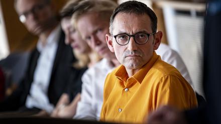 Stephan von Dassel (Bündnis 90/Die Grünen), Bezirksbürgermeister von Berlin Mitte, bei einer Sondersitzung der Bezirksverordnetenversammlung (BVV) zu seiner Abwahl. 