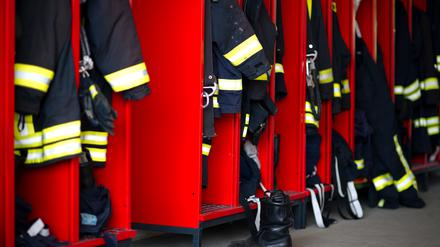 Ein Umkleideraum der Feuerwehr.