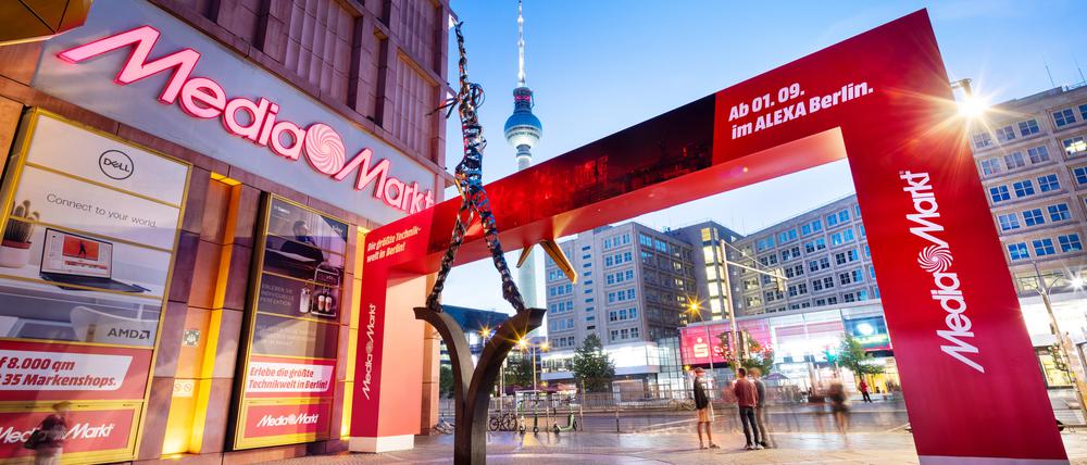 Am Donnerstag um 9 Uhr morgens wird die neugestaltete Filiale im Einkaufszentrum Alexa eröffnet.