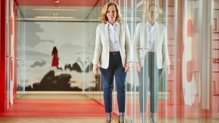 Schlesinger hatte nach eigenen Angaben neun von ihr so bezeichnete „Hintergrundgespräche“ mit „Multiplikatoren dieser Stadt und des Landes“ in ihrer Privatwohnung geführt.