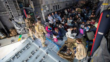Ein Evakuierungsflug der Bundeswehr aus Kabul am 17. August 2021 