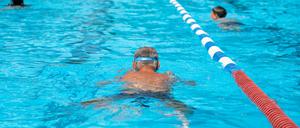 Die Polizei musste am Sonntag anrücken und das Bad schließen.