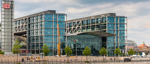 Am Hauptbahnhof entsteht für die Linie zunächst nur ein provisorischer Bahnsteig außerhalb des Gebäudes.
