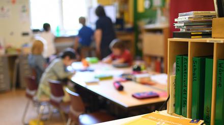 Berliner Schulen wird freigestellt, wie sie mit Abweichungen von der amtlichen Rechtschreibung durch Genderschreibweise umgehen.