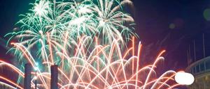 Himmlische Poesie: Jeweils drei Mannschaften zeigen an den Wettkampftagen der Pyronale ihre Kunst in verschiedenen Kategorien. 