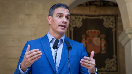 Die linke Regierung des spanischen Premier Pedro Sanchez legt umfassende Sparregeln auf. 