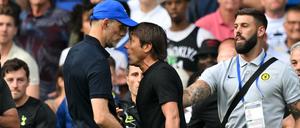 Vorbildlich, wie sich Thomas Tuchel (l.) und Antonio Conte beim Händedruck in die Augen schauen.