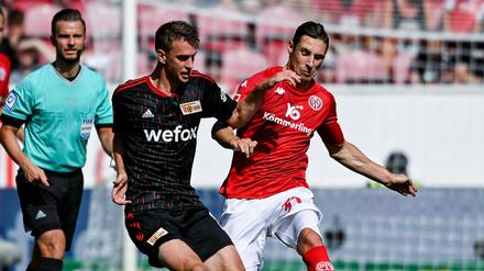 Union-Neuzugang Janik Haberer (li.) behauptete sich im Zweikampf mit Dominik Kohr. Doch seine Stärken liegen eigentlich woanders.