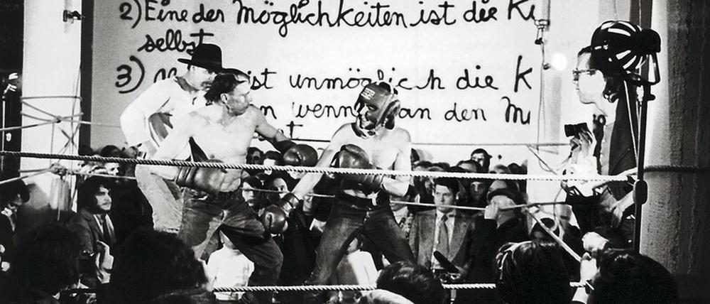 Documenta-Finale. Boxkämpfer Beuys (li.) besiegte 1972 Abraham David Christian in drei Runden nach Punkten.
