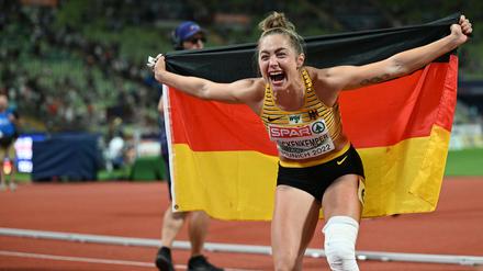 So sehen Siegerinnen aus: Gina Lückenkemper jubelt nach ihrem EM-Gold.