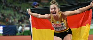 So sehen Siegerinnen aus: Gina Lückenkemper jubelt nach ihrem EM-Gold.