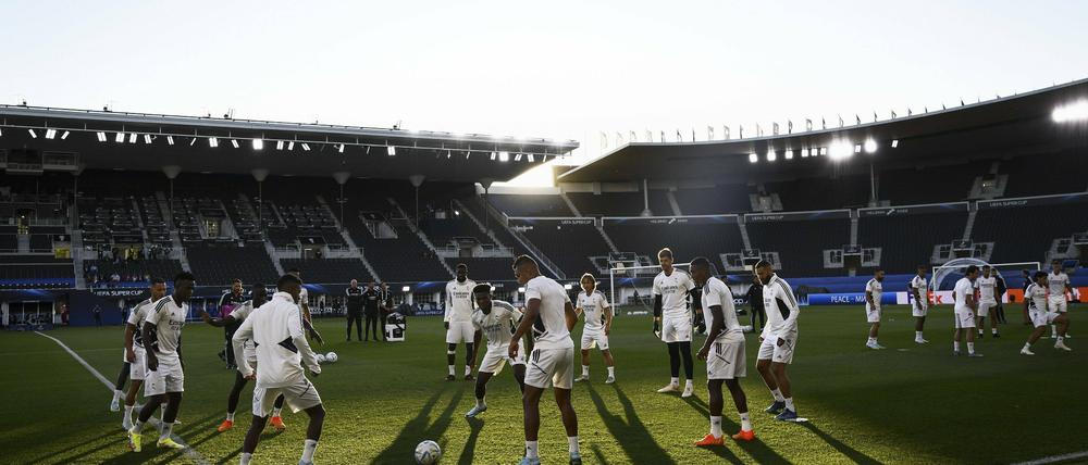 Eintracht Frankfurt will gegen Real Madrid den Supercup gewinnen.