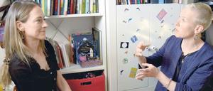 Zweifel an der Mutterrolle: Franziska Burkhardt (rechts) spricht mit „Rabiat“-Reporterin Katja Döhne über das Thema Antinatalismus. 