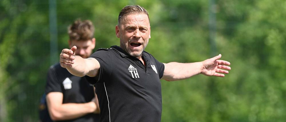 Trainer Thomas Häßler ist mit dem BFC Preussen in die Berlin-Liga aufgestiegen.