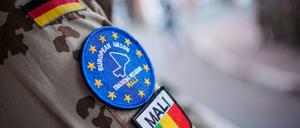 Deutschland stellt den Bundeswehr-Einsatz im westafrikanischen Mali bis auf Weiteres ein.