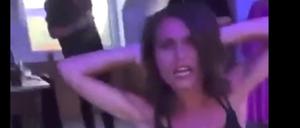 Die finnische Premierministerin Sanna Marin macht in ihrer Freizeit gern mal Party.