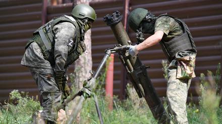 Russische Soldaten bei einer Übung. 