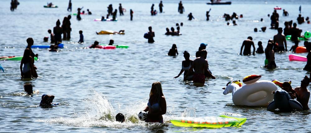 Badewetter: Auch in den kommenden Tagen wir es heiß in Berlin und Brandenburg.