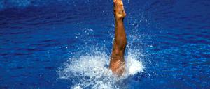 Mehrere Sportler und Sportlerinnen berichten von Missbrauchsvorfällen im Schwimmsport.