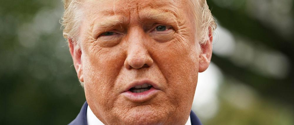 Eine FBI-Razzia auf dem Anwesen des Ex-Präsidenten Donald Trump wirft Fragen auf. 