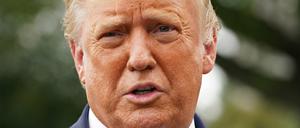 Eine FBI-Razzia auf dem Anwesen des Ex-Präsidenten Donald Trump wirft Fragen auf. 