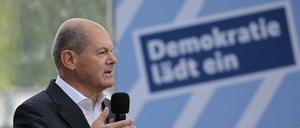Bundeskanzler Olaf Scholz (SPD) beim Tag der offenen Tür der Bundesregierung