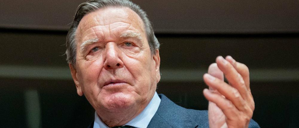 Pflegt enge Verbindungen zu Russland und Wladimir Putin: Altkanzler Gerhard Schröder (SPD).